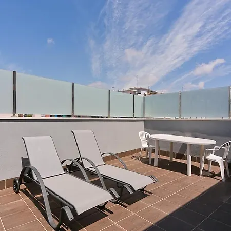 Estupendo Penthouse 2 , 1 Bano Wifi Malaga